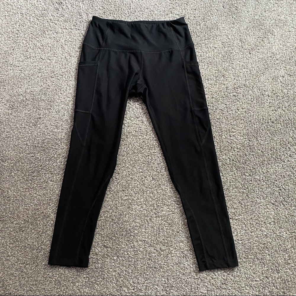 Layer 8 Cropped Leggings